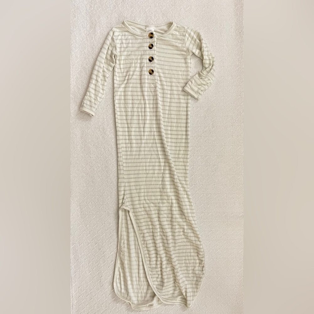 Lou Lou & Company White and Gray Knotted Gown with Fold Over Mittens